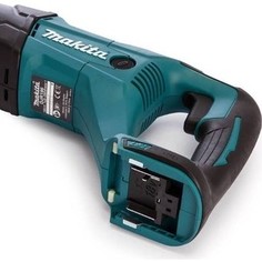 Аккумуляторная сабельная пила Makita DJR186Z