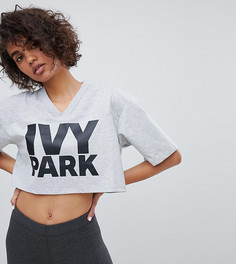 Серая укороченная футболка с логотипом Ivy Park - Серый