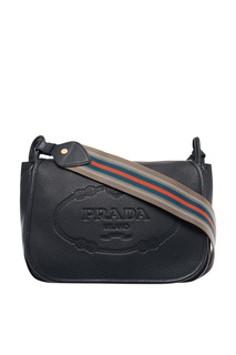 Черная кожаная сумка с тисненым логотипом Prada