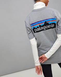 Серая футболка с логотипом Patagonia P-6 - Серый