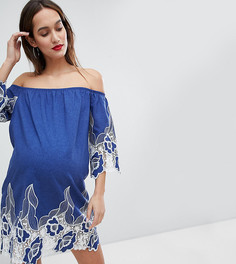 Платье мини с открытыми плечами и контрастным цветочным кружевом Glamorous - Синий
