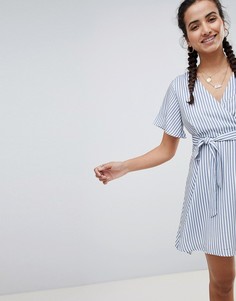 Платье мини в полоску с поясом PrettyLittleThing - Мульти