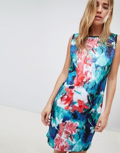 Короткое приталенное платье с цветочным принтом QED London - Мульти