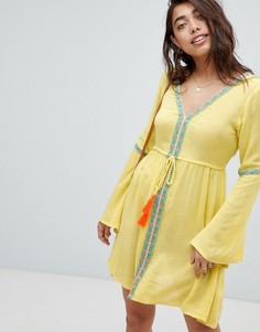 Желтое пляжное платье с глубоким вырезом и вышивками Anmol - Желтый
