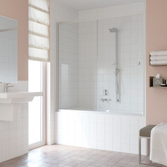 Душевая шторка на ванну Vegas Glass ZV 170 07 01 профиль матовый хром стекло прозрачное