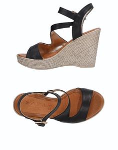 Сандалии Sara® Collection