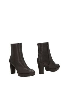 Полусапоги и высокие ботинки Stuart Weitzman