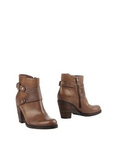 Полусапоги и высокие ботинки Janet &; Janet