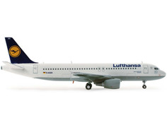 Сборная модель Revell Самолет Пассажирский Airbus A320 Lufthansa 04267R