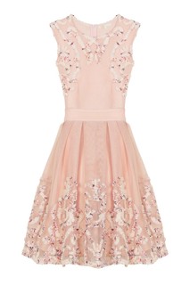 Розовое платье с рельефной аппликацией Maje
