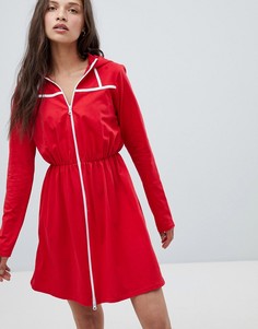 Платье-свитшот с капюшоном и контрастным кантом Heartbreak - Красный
