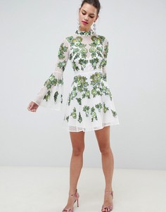 Короткое приталенное платье с цветочной вышивкой ASOS EDITION - Зеленый
