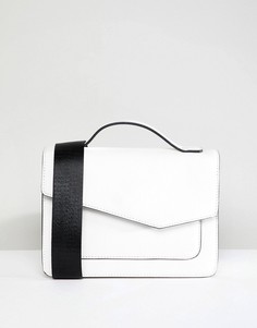 Асимметричная сумка через плечо с плетеным ремешком Park Lane - Белый