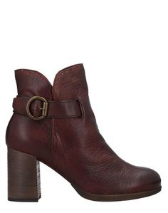 Полусапоги и высокие ботинки Manas