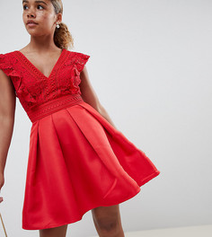 Короткое приталенное платье для выпускного с кружевным лифом и оборками Little Mistress Petite - Красный