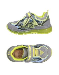 Низкие кеды и кроссовки Geox