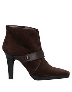 Полусапоги и высокие ботинки Max Mara