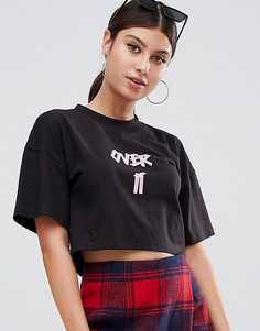 Черная футболка с принтом PrettyLittleThing - Черный