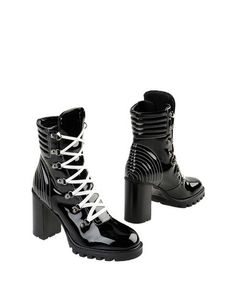 Полусапоги и высокие ботинки Pierre DarrÉ