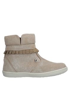 Полусапоги и высокие ботинки Walkey