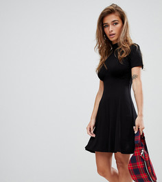 Короткое приталенное платье с воротником-поло и объемными рукавами ASOS DESIGN Petite - Черный