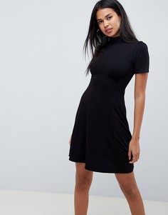 Короткое приталенное платье с воротником-поло и пышными рукавами ASOS DESIGN - Черный