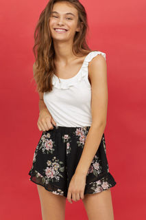 Шифоновые шорты с оборкой H&M