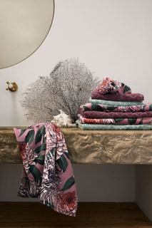 Банное полотенце с рисунком H&M