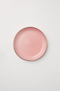 Фарфоровая тарелка с рельефом H&M