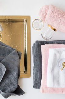 2 гостевых полотенца H&M