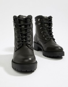 Массивные ботинки на плоской подошве со шнуровкой New Look - Черный