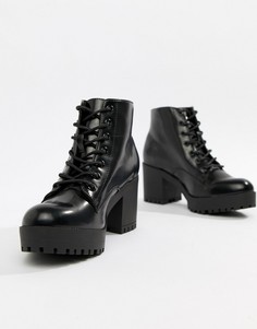 Полусапожки на каблуке и толстой подошве со шнуровкой New Look - Черный