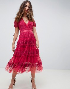 Ярусное кружевное платье миди ягодного цвета с вышивкой Needle and Thread - Розовый