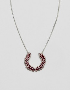 Серебристое ожерелье с подвеской Fred Perry - Серебряный