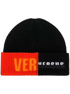 logo patch beanie hat Versus