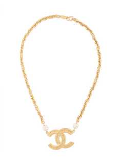 CC logo pendant necklace Chanel Vintage
