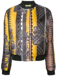 куртка-бомбер с миксом принтов Versace Jeans
