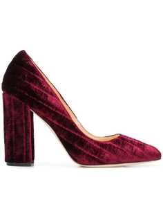 block heel velvet pumps Chloe Gosselin