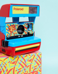 Фотоаппарат красного цвета Polaroid 600 - Мульти