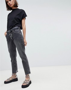 Укороченные джинсы в винтажном стиле с состаренной отделкой Cheap Monday - Черный