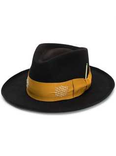 шляпа с золотистой лентой Nick Fouquet