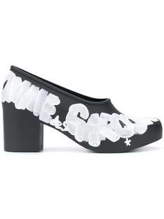 painted logo pumps Comme Des Garçons