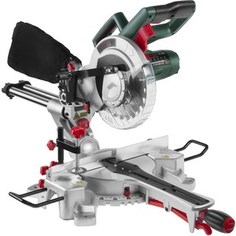 Пила торцовочная Hammer STL1400/210PL