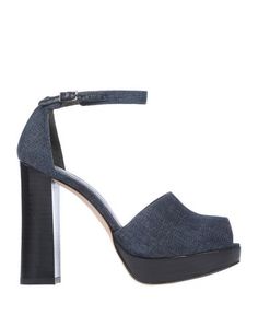 Сандалии Stuart Weitzman