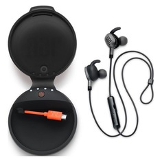 Сумка с зарядным устройством JBL JBLHPCCBLK, черный