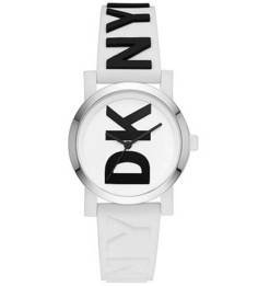 Часы с монограммой бренда Dkny