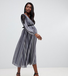 Приталенное платье миди с кружевной вставкой и полосками цвета металлик Little Mistress Maternity - Серый