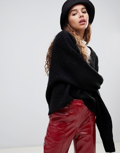 Вязаный джемпер с глубоким V-образным вырезом Weekday - Черный