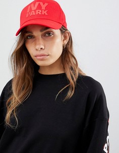 Красная бейсболка с логотипом Ivy Park - Красный