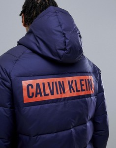 Дутая куртка с капюшоном и логотипом Calvin Klein Performance - Темно-синий